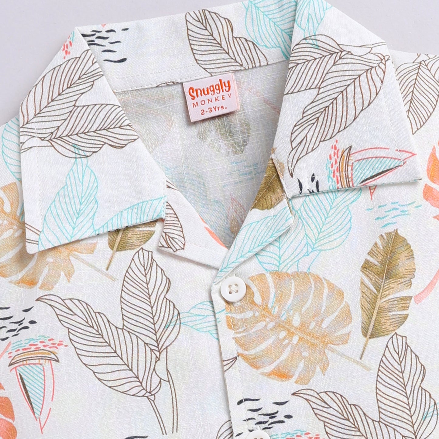 Leaf print shirt with solid shorts
